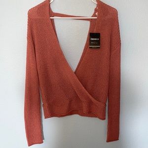 FOREVER 21 NWT Sweater Top